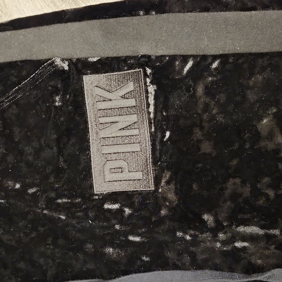 NWT crushed velvet VS Pink joggers - Picture 4 of 7